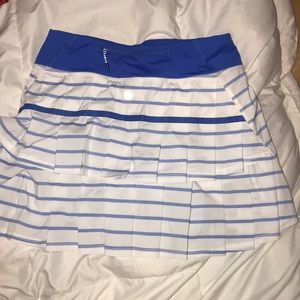 lulu lemon white and blue stripped skirt